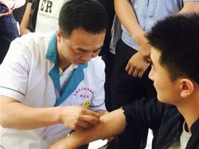 平衡针灸创始技术惠及西安武警工程大学