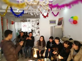大年初一平衡针灸与平衡文化成为春节家庭联欢会的核心亮点