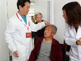 王文远教授为永和县老区人民培养了不走的平衡针灸专家