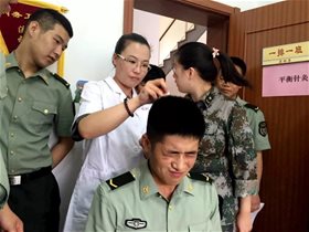 平衡针灸骨干张书灵被评为学习“华益慰”争创优质服务标兵