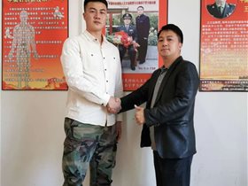 为退伍军人天安门国旗护卫队护旗手义诊治疗训练伤综合征