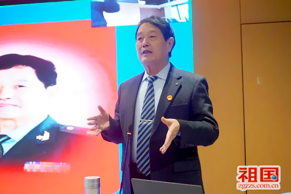 10 王文远教授在授课.jpg