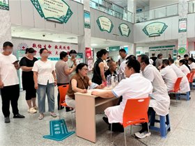 军民同心，健康同行——平山县医共体开展迎八一义诊系列活动